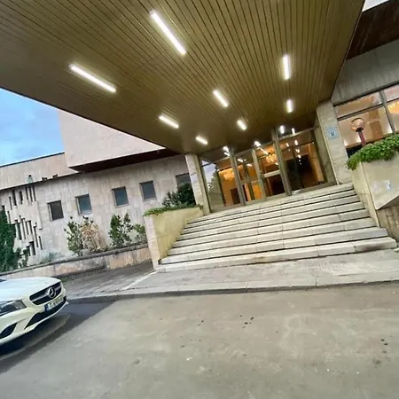 호텔 Hotel Loznitsa *