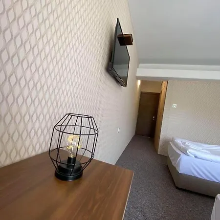 Hotel Loznitsa 호텔